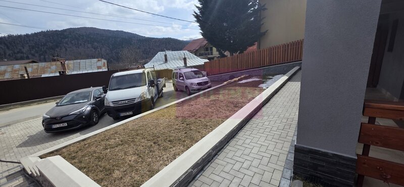 Apartament 2 camere, parter, de vanzare in Busteni