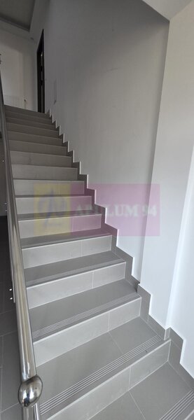 Apartament 2 camere, parter, de vanzare in Busteni