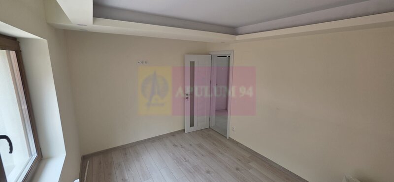 Apartament 2 camere, parter, de vanzare in Busteni